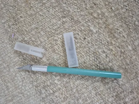 کاتر قلمی مدل 1819 به همراه تیغه