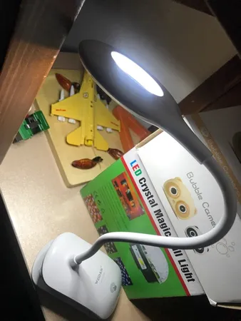 چراغ مطالعه لمسی گیره ای قابل شارژ ویداسی مدل WD-6038