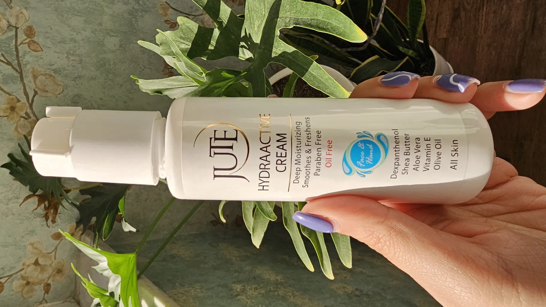 کرم آب رسان ژوت مدل هیدرا اکتیو حجم 120 میلی‌لیتر