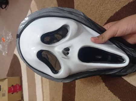 ماسک ایفای نقش مدل جیغ