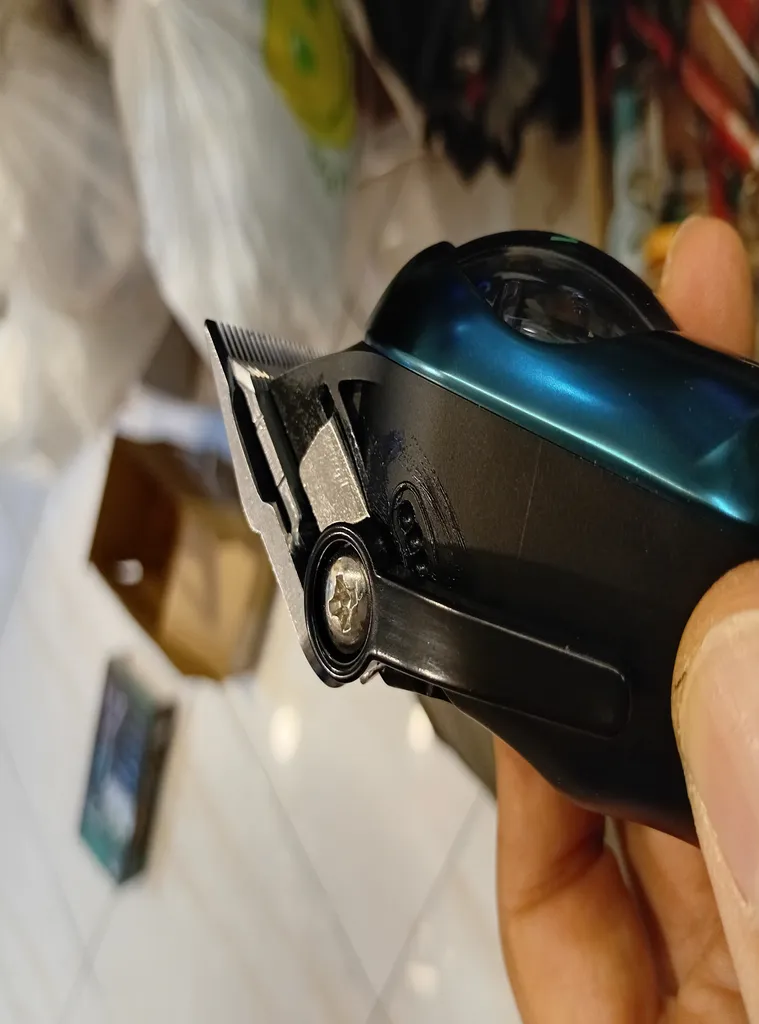 ماشین اصلاح موی سر وی جی ار مدل v-166