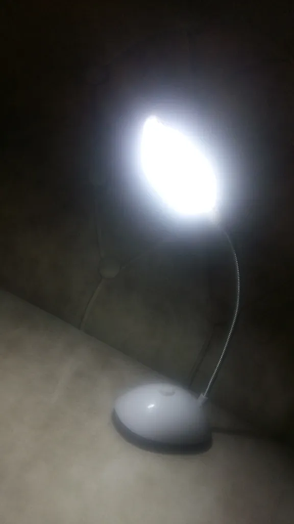 چراغ مطالعه مدل XY-0416