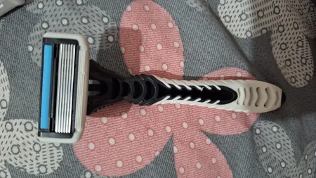 خودتراش دورکو مدل 6blade-vit E-Aloe Vera تحت لیسانس