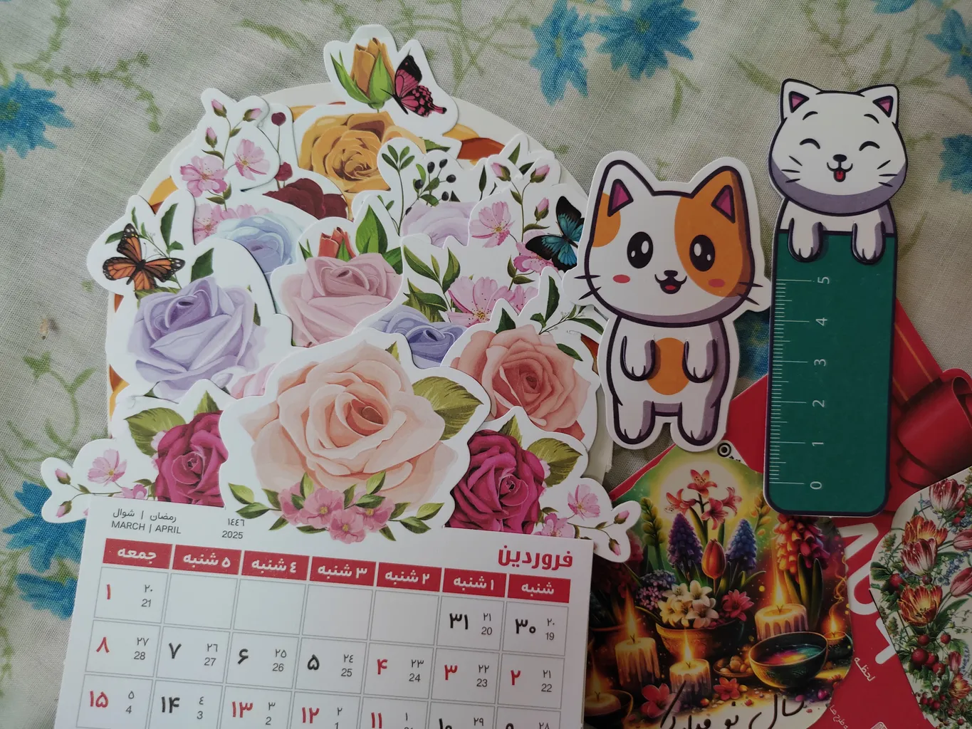 تقویم رومیزی سال 1404 انتشارات ایلیا مهر مدل سبد گل