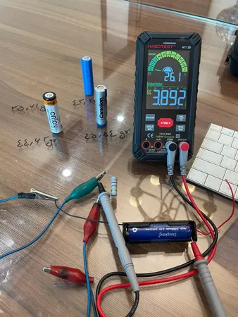 باتری لیتیوم یون قابل شارژ دیپ کینگ مدل BB-18650 ظرفیت 2200 میلی آمپر ساعت