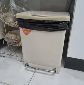 تجریه خرید سطل زباله پدالی هوم کت مدل Alice 2888