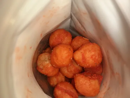 بادام زمینی روکش دار با طعم باربیکیو فلفلی دستچین کالا - 70 گرم