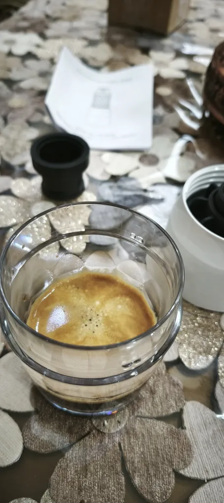 اسپرسوساز سفری سرا پلاس مدل مکانیکی سه در یک