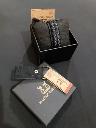 دستبند چرم وارک مدل دارا کد rb373