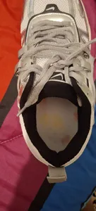 تجریه خرید کفش پیاده‌روی مدل v2k