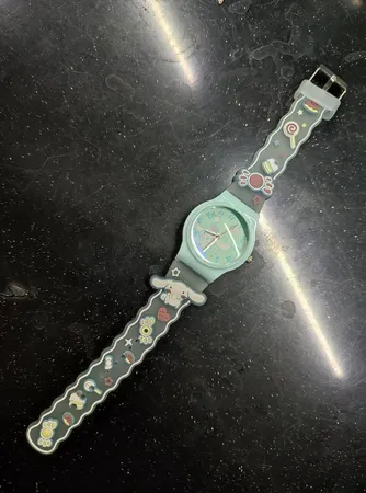 ساعت مچی عقربه ای بچگانه مدل بند سیلیکونی ضد حساسیت طرح اَبْرَک