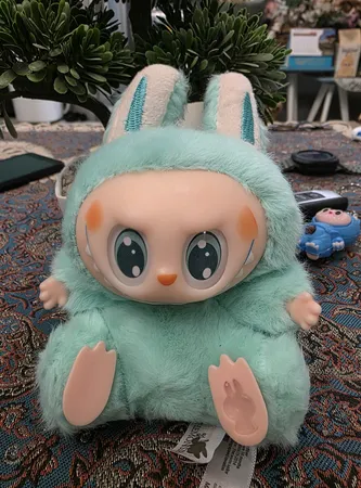 اسباب بازی شانسی مدل لبوبو نشسته