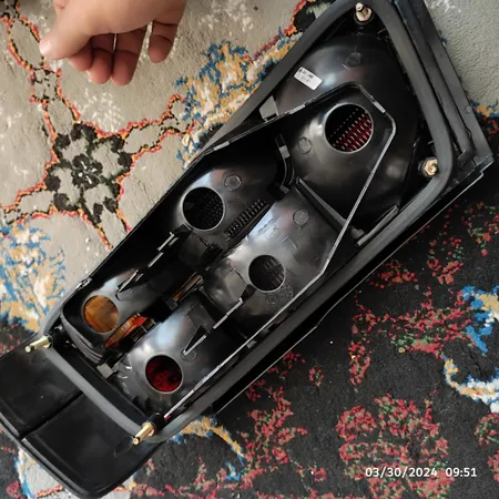 چراغ خطر عقب جمع ساز کد 166 مناسب برای پژو آردی بسته دو عددی