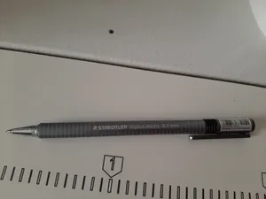 تجریه خرید مداد نوکی 0.7 میلی متری استدلر مدل تریپلاس میکرو