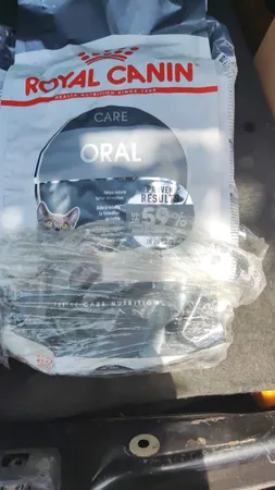 غذای خشک گربه رویال کنین مدل Hairball Care وزن 2 کیلوگرم