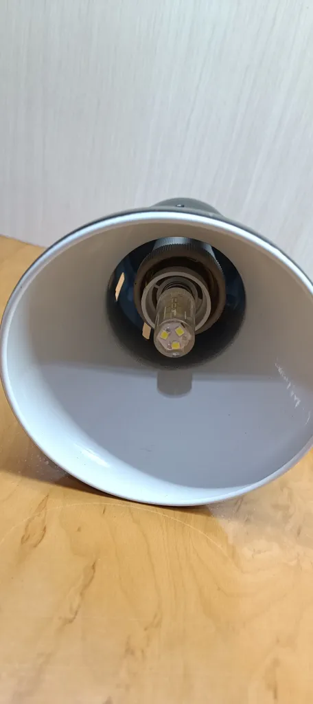 چراغ مطالعه صنایع کریم زاده مدل گیره ای