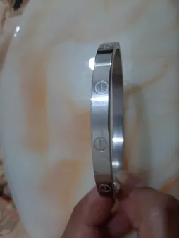 دستبند شهر شیک طرح کارتیر لاو مدل D224 سایز 7