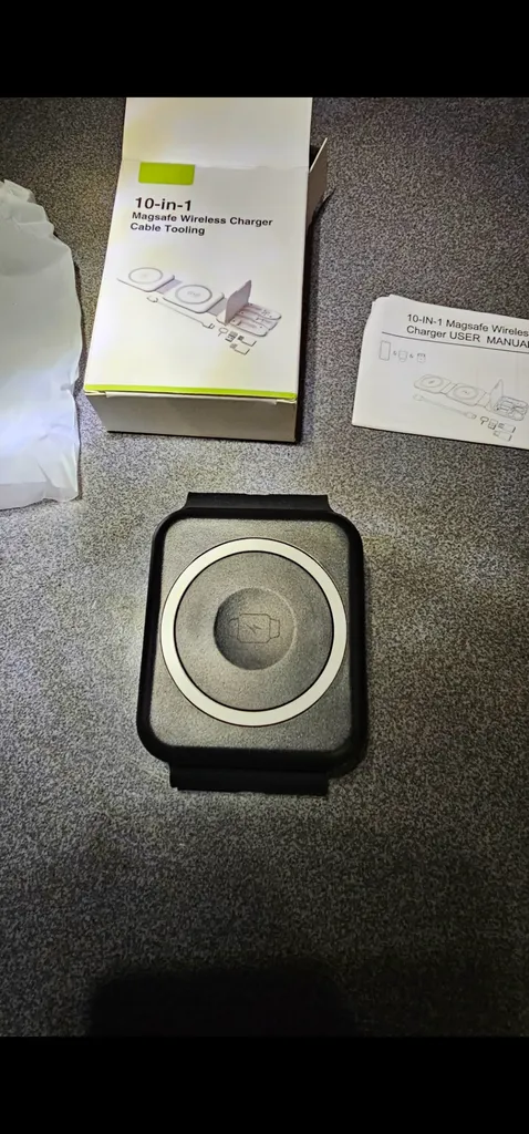 شارژر بی سیم 15 وات یورود مدل BM3093