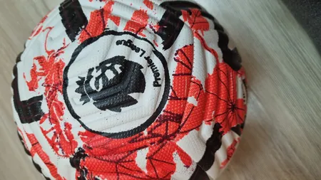 توپ فوتبال مدل پریمیر لیگ 2024