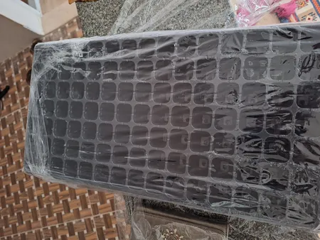 سینی نشا مدل 105 حفره کد HQ105 بسته 10 عددی