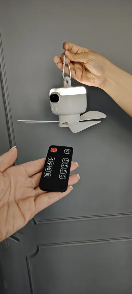 پنکه شارژی مدل Outdoor Hanging ظرفیت 8000 میلی آمپر ساعت