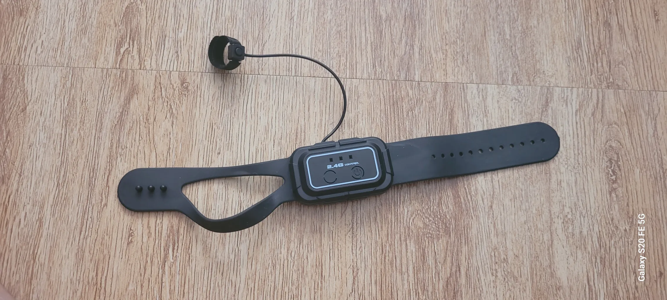 ماشین بازی کنترلی مدل هشت چرخ دو طرح دودزا کد LH-C0603