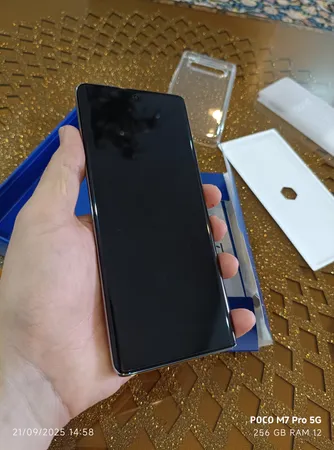 گوشی موبایل داریا مدل bond 5G دو سیم کارت ظرفیت 256 گیگابایت و رم 8 گیگابایت