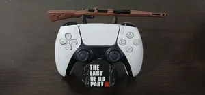 تجریه خرید استند دسته پلی استیشن 5 مدل last of us