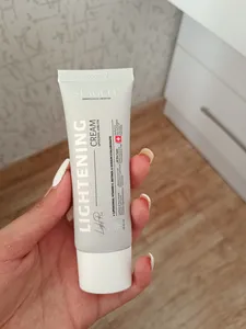 تجریه خرید کرم روشن کننده سی گل مدل آربوتین حجم 50 میلی لیتر