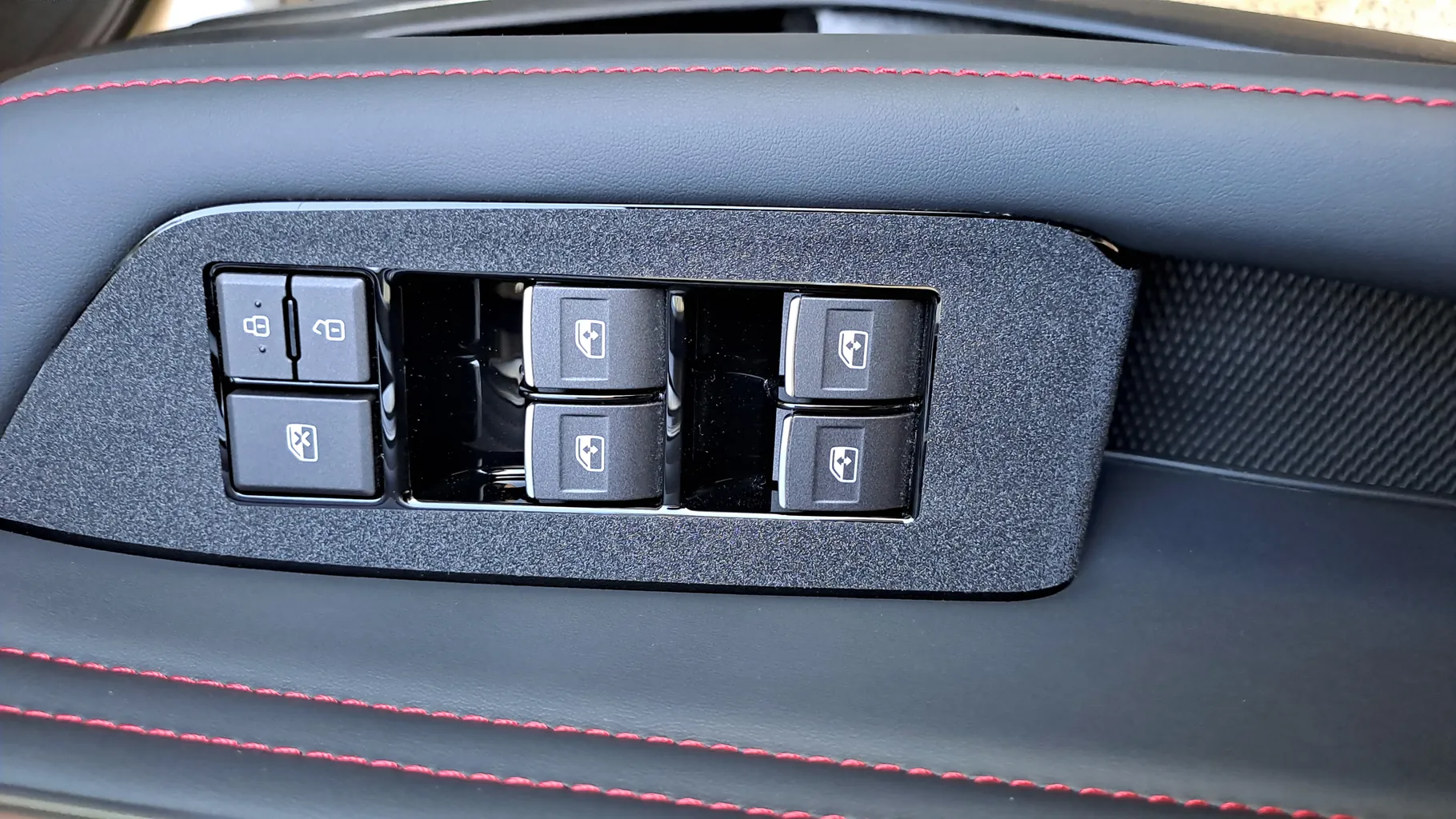 برچسب محافظ کنسول خودرو مولتی نانو مدل X-F1G مناسب برای لاماری Eama