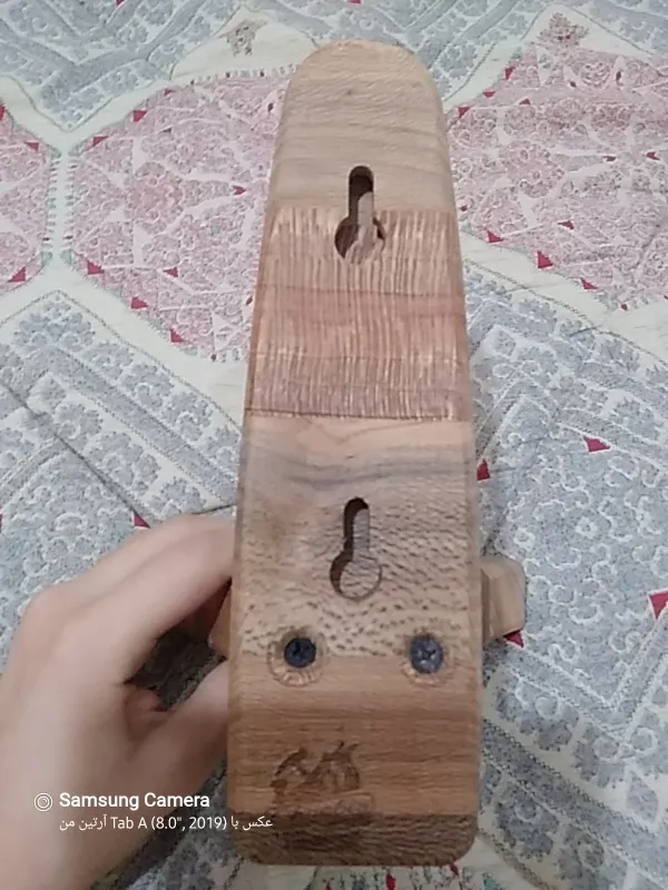 پایه چوبی دیواری گیتار چوبیس کد 1_602