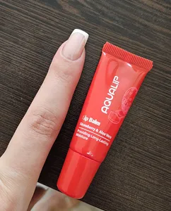 تجریه خرید بالم لب آکوالیپ مدل توت فرنگی