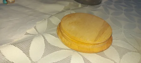 بانكه مدل شيشه اى طرح كلاسيك درب چوبى