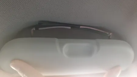 نگهدارنده عینک خودرو کد NE01