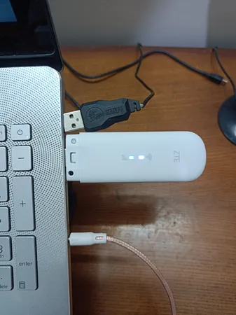 مودم LTE USB زد تی ای مدل MF79U