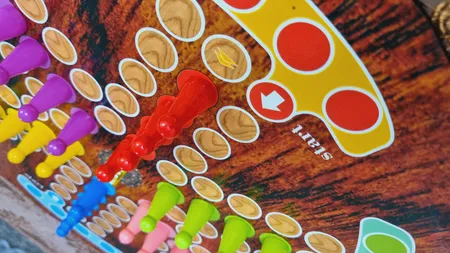 بازی فکری مدل منچ و مارپله کد G1