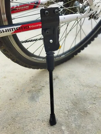 جک عقب دوچرخه مدل تنه خور سه پیچ 26