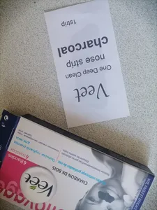 تجریه خرید چسب‌ پاک کننده بینی ویت مدل Charcoal بسته 6 عددی