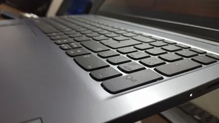 لپ تاپ 15.6 اینچی لنوو مدل IdeaPad Slim 3 15IRU8-i3 1315U-8GB LPDDR5-256GB SSD-TN