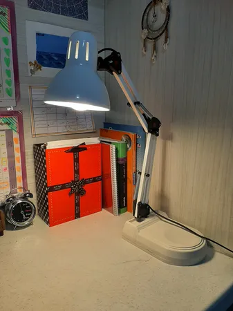 چراغ مطالعه بوستانچی مدل EN-111 همراه با لامپ  ال ای دی 7 وات E27