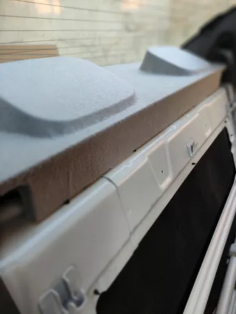 طاقچه عقب خودرو طرح برجسته مدل S001 مناسب برای ساینا