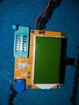 دستگاه تستر قطعات الکترونیکی مدل LCR-T4