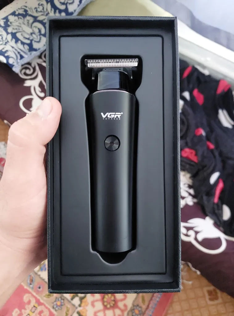 ماشین اصلاح موی سر و صورت وی جی ار مدل PROFESSIONAL V_00937