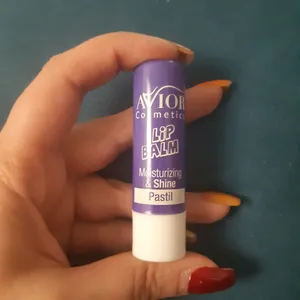 تجریه خرید بالم لب اویور مدل پاستیل