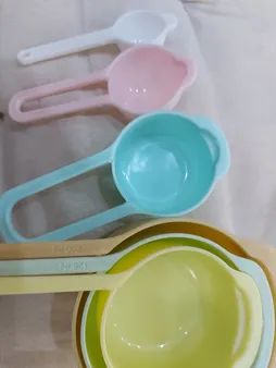 ست پیمانه اندازه‌گیری مدل رنگارنگ مجموعه 6 عددی