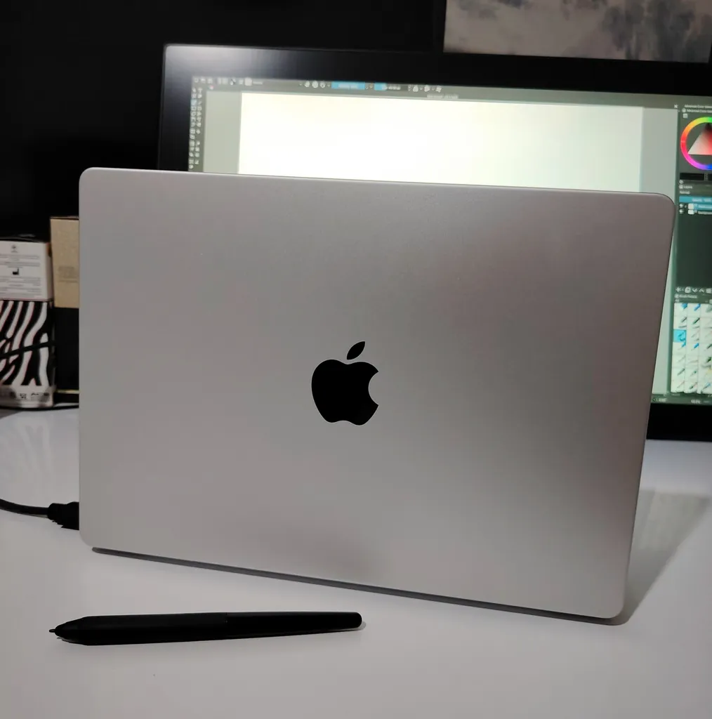 لپ تاپ 14.2 اینچی اپل مدل MacBook Pro MW2W3 2024 LLA-M4-16GB RAM-512GB SSD