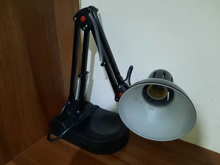 چراغ مطالعه صنایع کریم زاده مدل EN-111