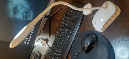 چراغ مطالعه لمسی گیره ای قابل شارژ ویداسی مدل WD-6038