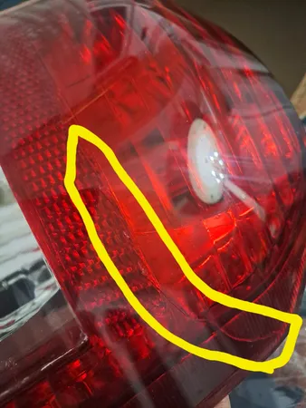 چراغ خطر عقب مدل km20 مناسب برای پراید 131 بسته 2 عددی