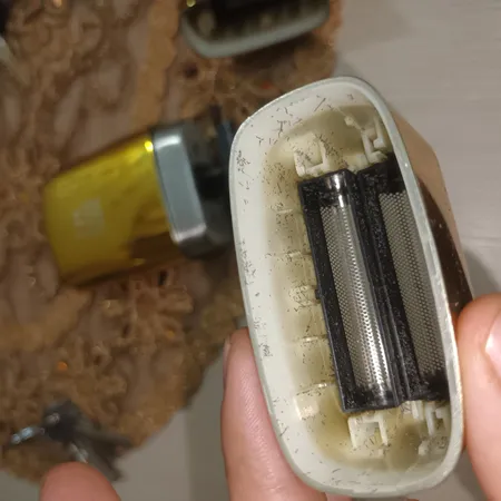 ماشین اصلاح موی صورت وی جی ار مدل V-399